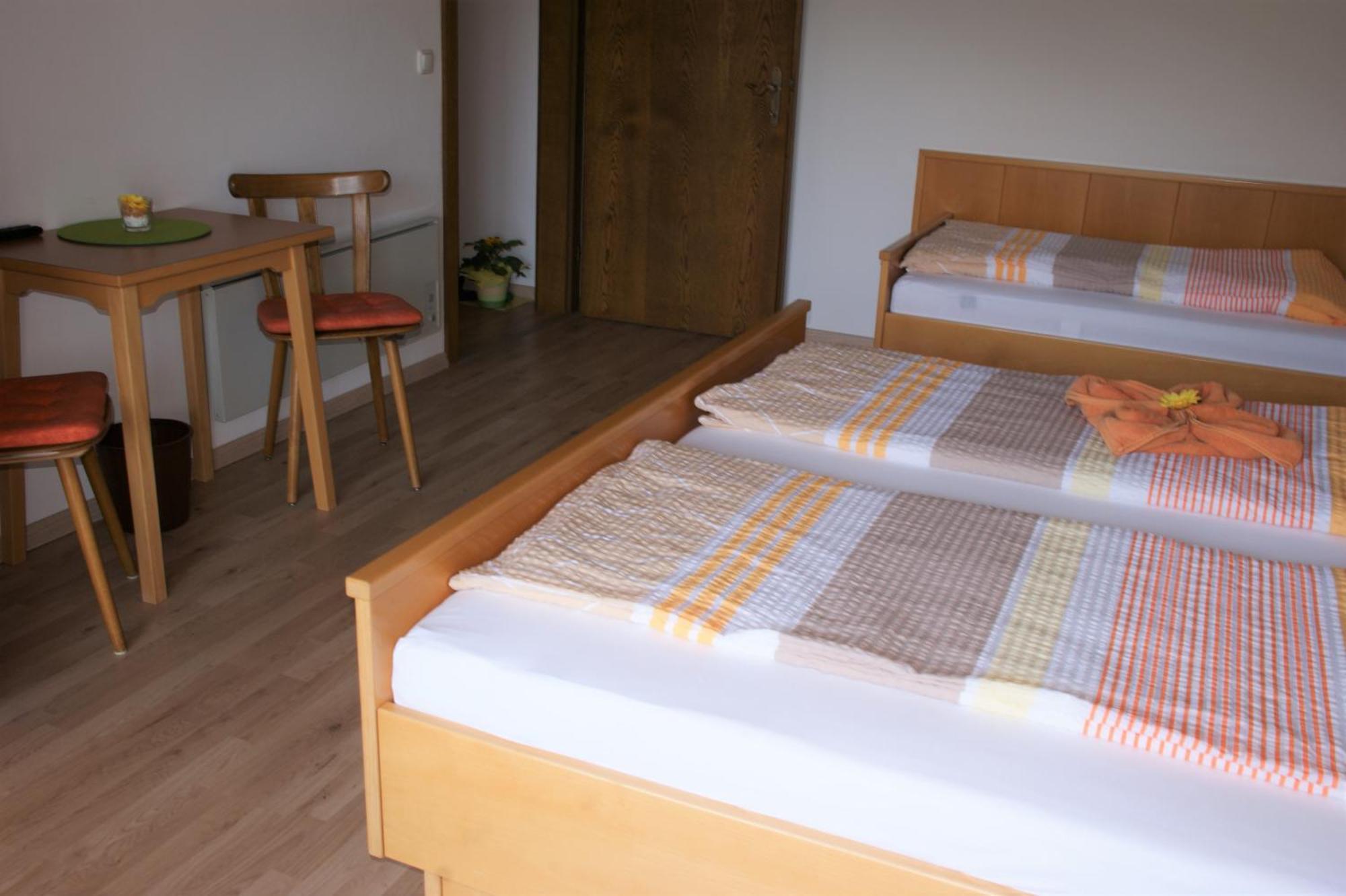 Pension Tschische St. Kanzian am Klopeiner See Exterior foto
