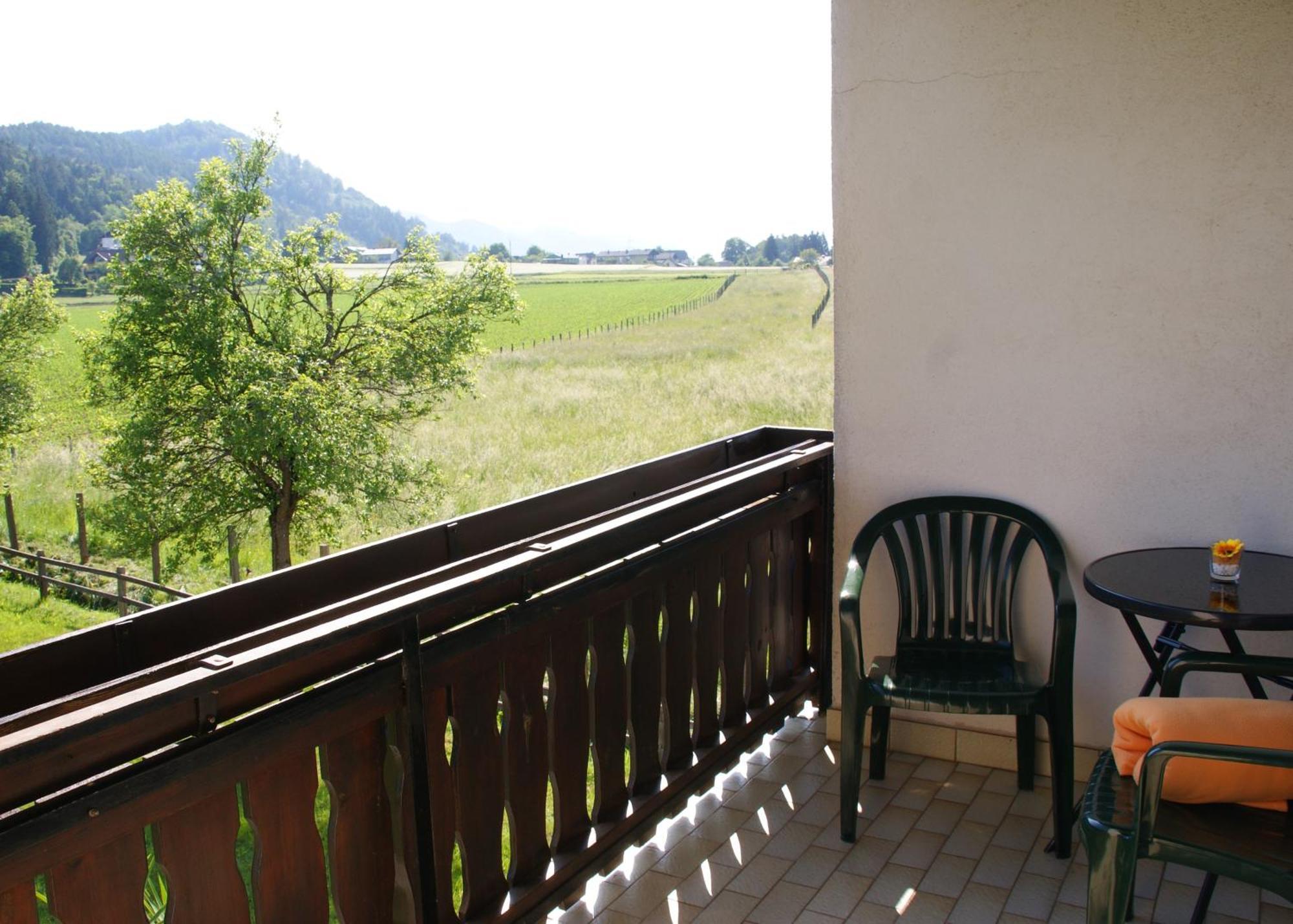 Pension Tschische St. Kanzian am Klopeiner See Exterior foto
